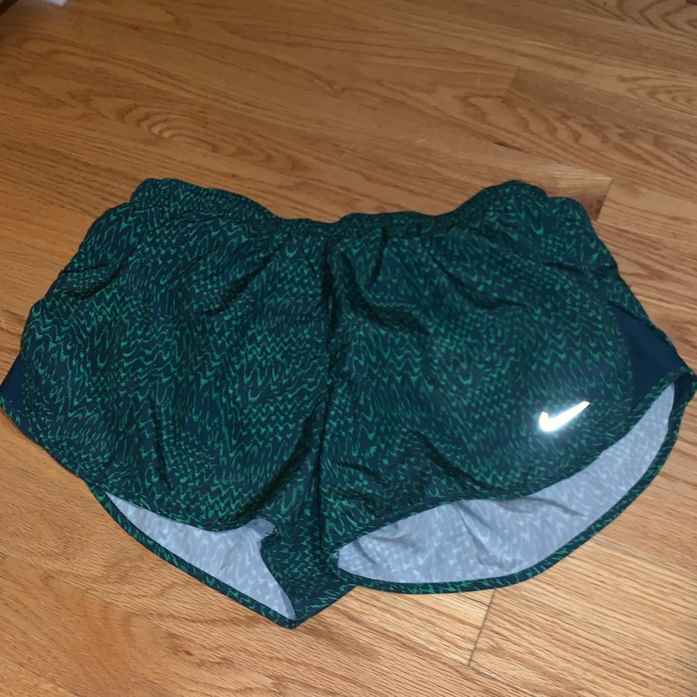 NIKE TEMPO RUNNING SHORTS